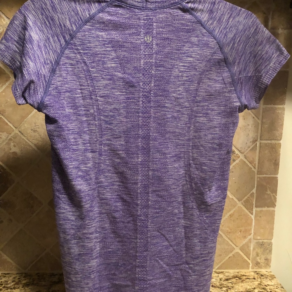 Lululemon top